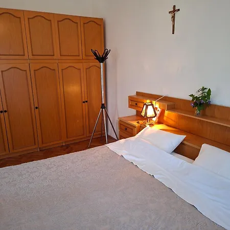 Kamena Kuca Pax Vrgada