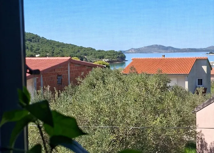 Kamena Kuca Pax *